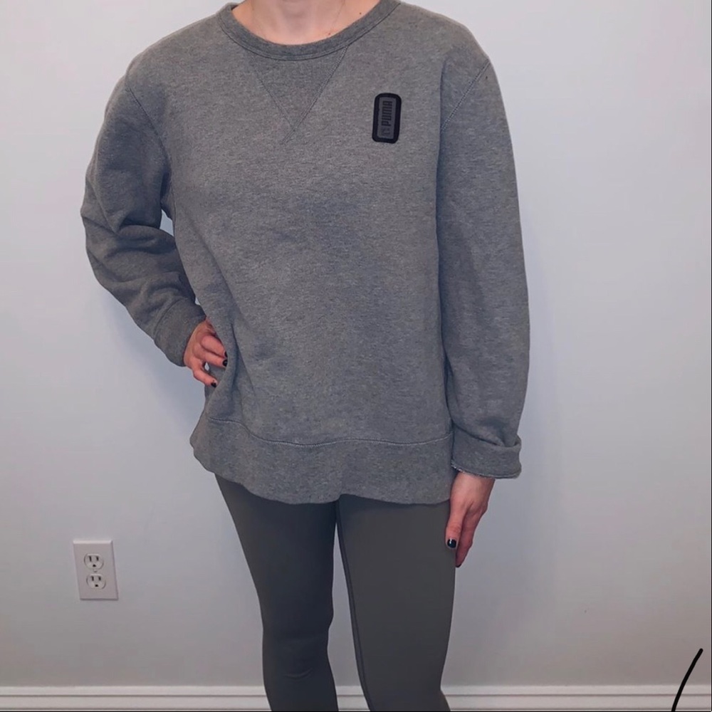 PERFECT CONDITION PUMA SWEATSHIRT